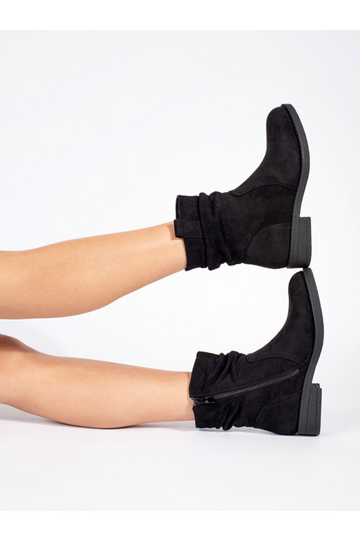 Juodos spalvos iš zomšos kaubojiško stiliaus batai