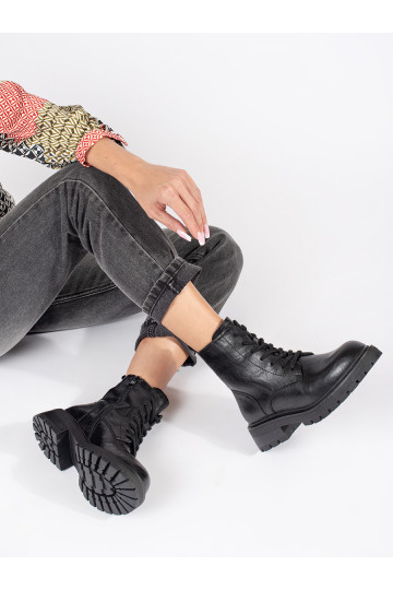 Juodos spalvos   batai moteriški aulinukai su platforma Sergio Leone 2