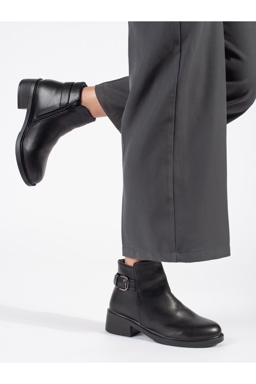 Juodos spalvos moteriški batai  