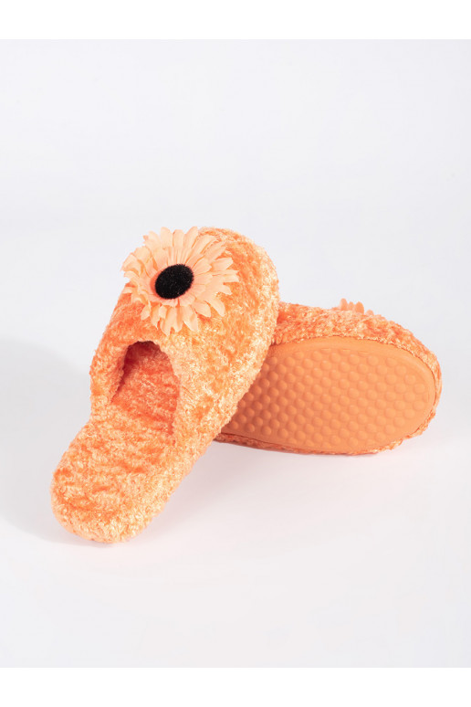oranžinės spalvos kapcie  z ozdobnym su gėlytėmisem