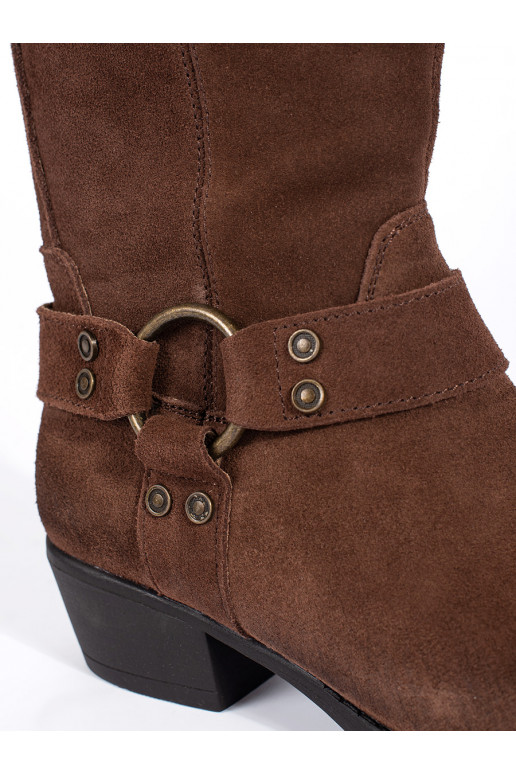 rudos spalvos   kaubojiško stiliaus  Sergio Leone