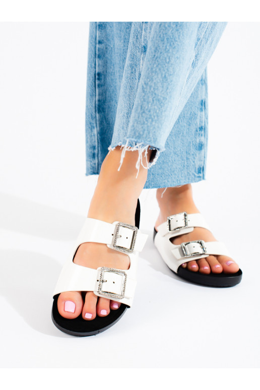 Baltos spalvos Šlepetės