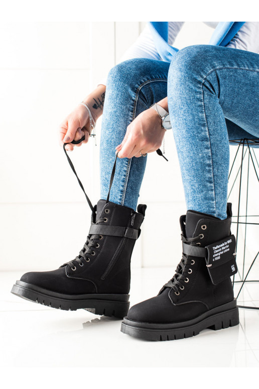 Juodos spalvos aulinukai 