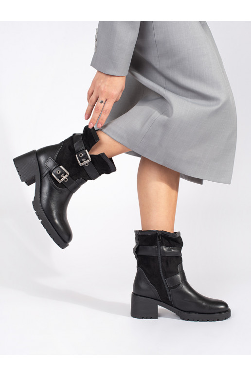 Juodos spalvos moteriški batai  