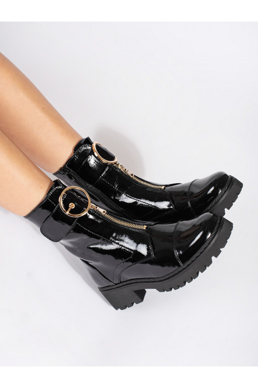 Juodos spalvos Lakuoti batai z ozdobnym zamkiem