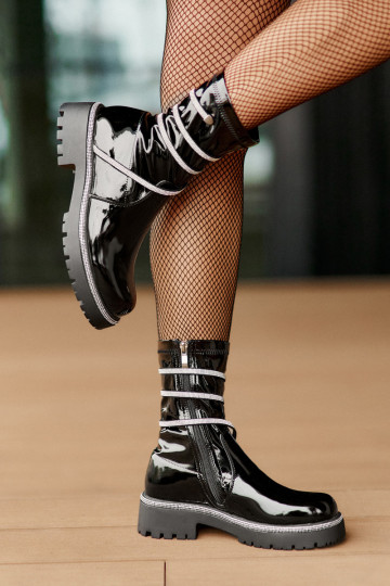 su lako efektu Aulinukai  Juodos spalvos Kikizelle