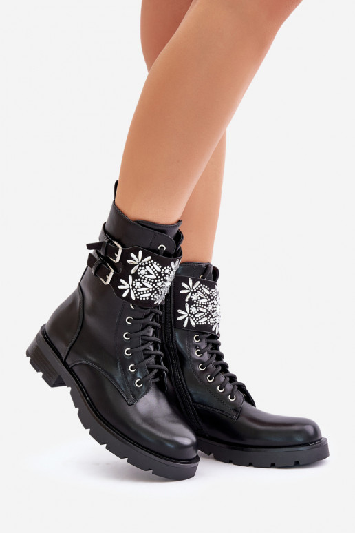 pašiltinti auliniai batai Aulinukai su dekoruotais kulnais I su sagtimismi Juodos spalvos Viveria