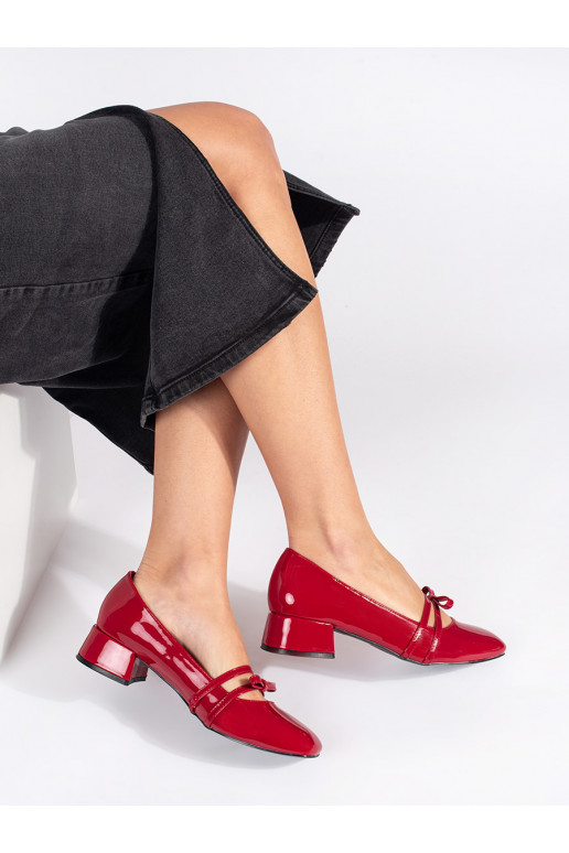 raudonos spalvos  aukštakulniai 