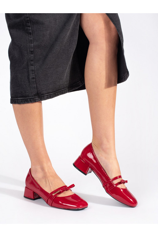 raudonos spalvos  aukštakulniai 