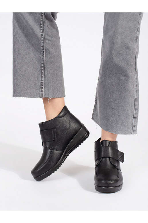 Juodos spalvos su pašiltinimu moteriški batai 