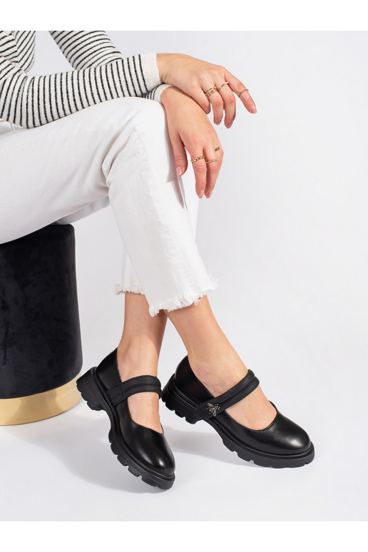 Juodos spalvos moteriški pusbačiai  z metaliczną aplikacją