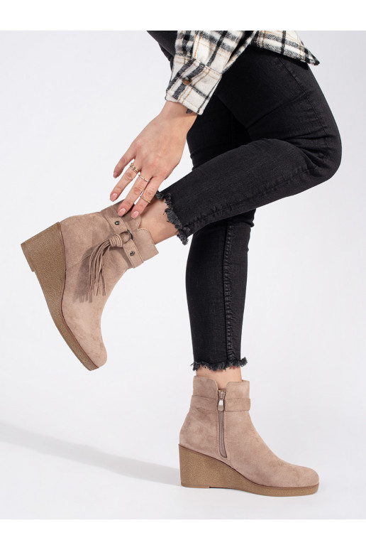 iš zomšos  moteriški batai  z frędzlami