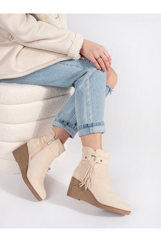 iš zomšos  moteriški batai  z frędzlami