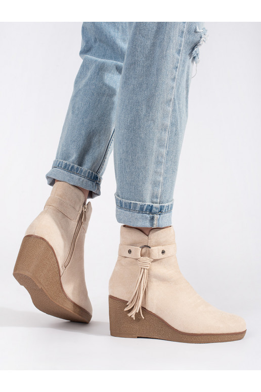 iš zomšos  moteriški batai  z frędzlami