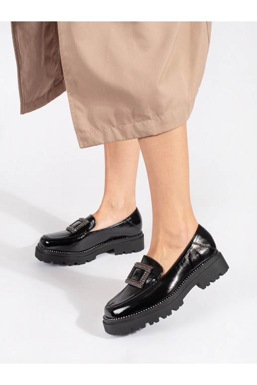 Mokasinai juodos spalvos  su platforma ozdobione klamrą i cyrkoniami