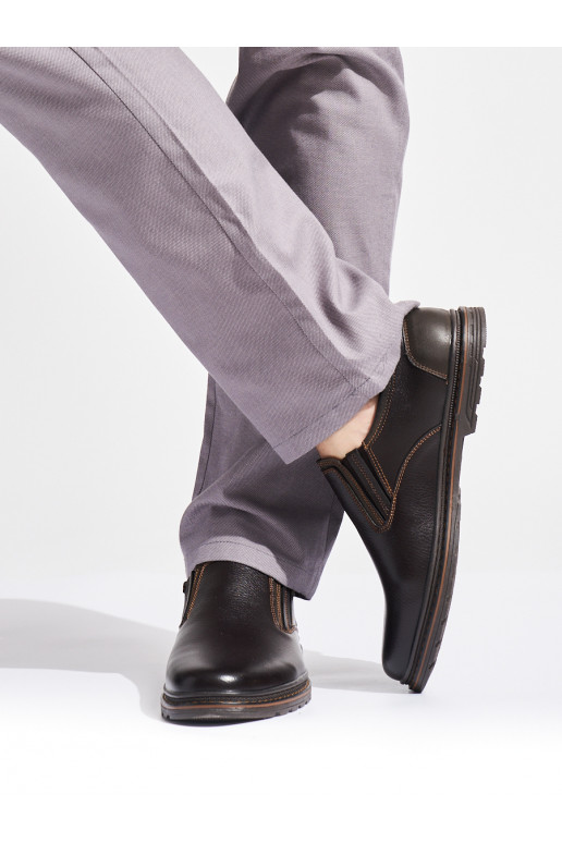 tamsiai rudos spalvos  pusbačiai