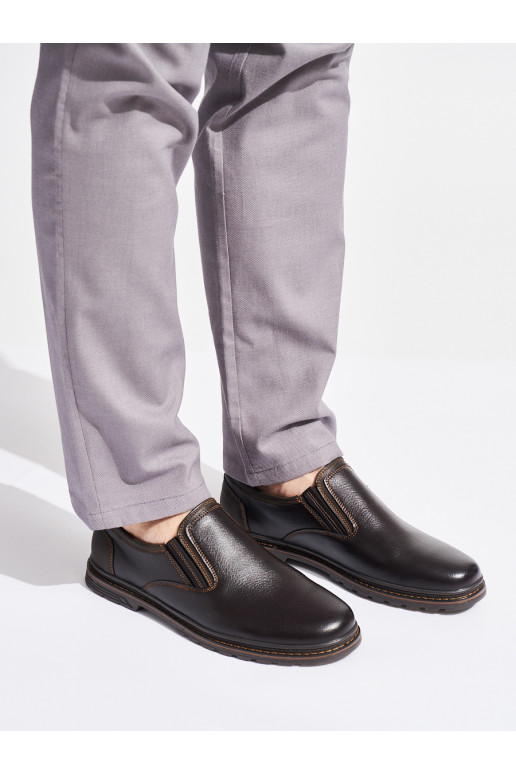 tamsiai rudos spalvos  pusbačiai