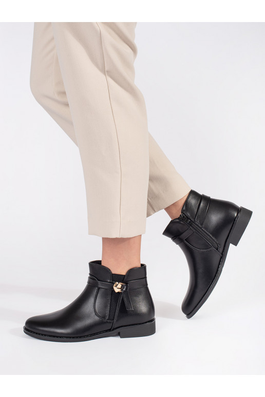 Juodos spalvos moteriški batai su dirželiais 