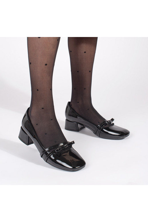 Juodos spalvos  aukštakulniai 