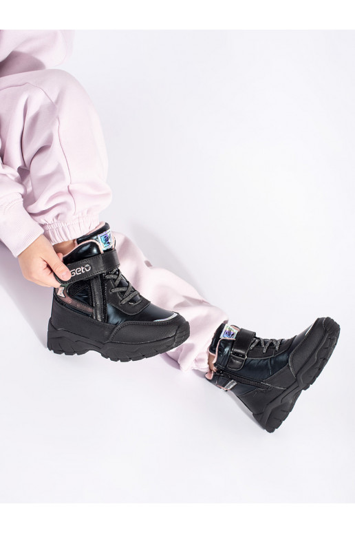 Juodos spalvos trzewiki  su masyviu kulnu