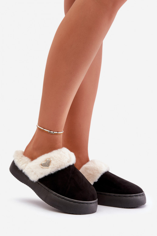 Šlepetės  su kailiuku I Ozdobnym su širdelėmism Juodos spalvos Otielo