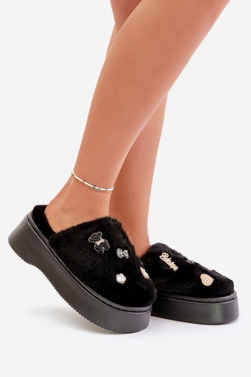  Šlepetės  su masyviu padu Z Przypinkami Juodos spalvos Zintoria