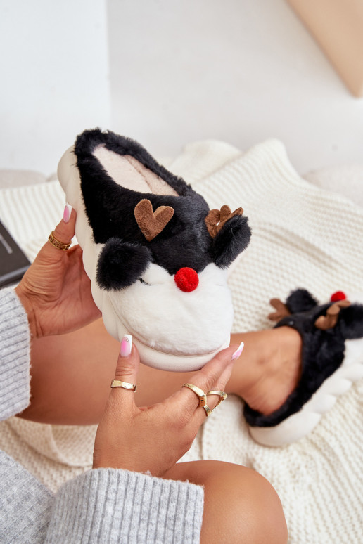  Šlepetės    Juodos spalvos Wistira