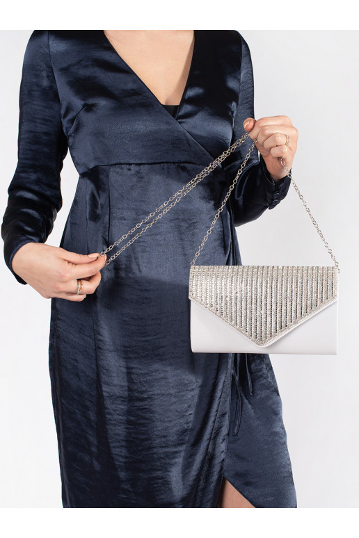 sidabro spalvos rankinė voko tipo ozdobiona kryształkami