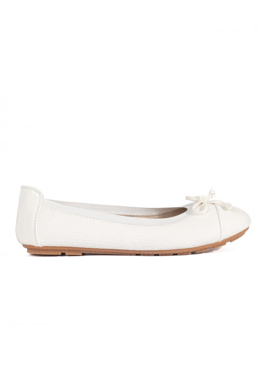 baltos spalvos  balerinos su bantuku baltos spalvos  balerinos su bantuku