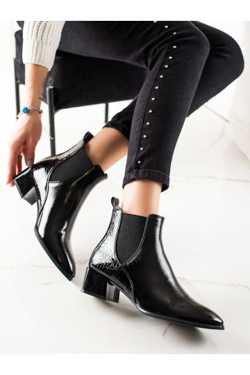 Elegantiško stiliaus Moteriški batai Shelovet juodos spalvos
