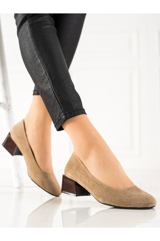 Kasdieniško stiliaus aukštakulniai Sergio Leone