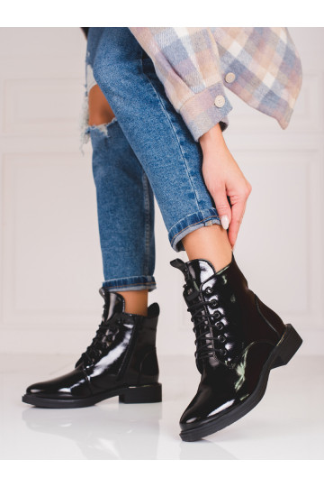 su raišteliais moteriški batai juodos spalvos iš lakuotos eko odos 2