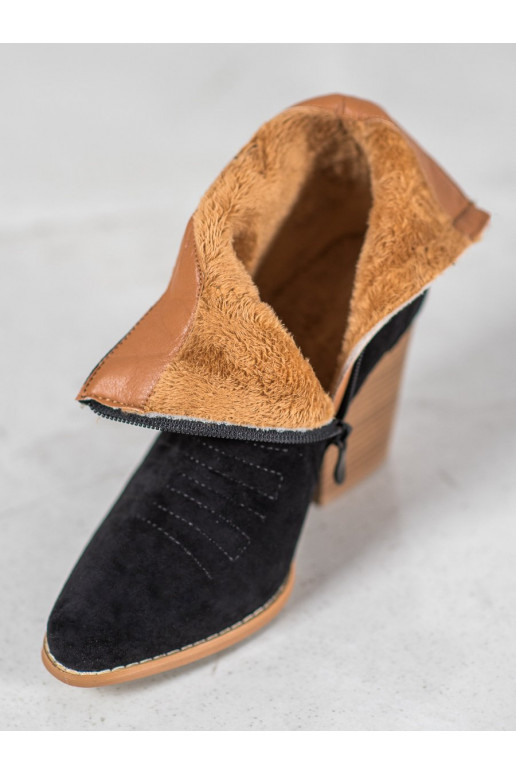 Kaubojiško stiliaus aulinukai su kulniukais