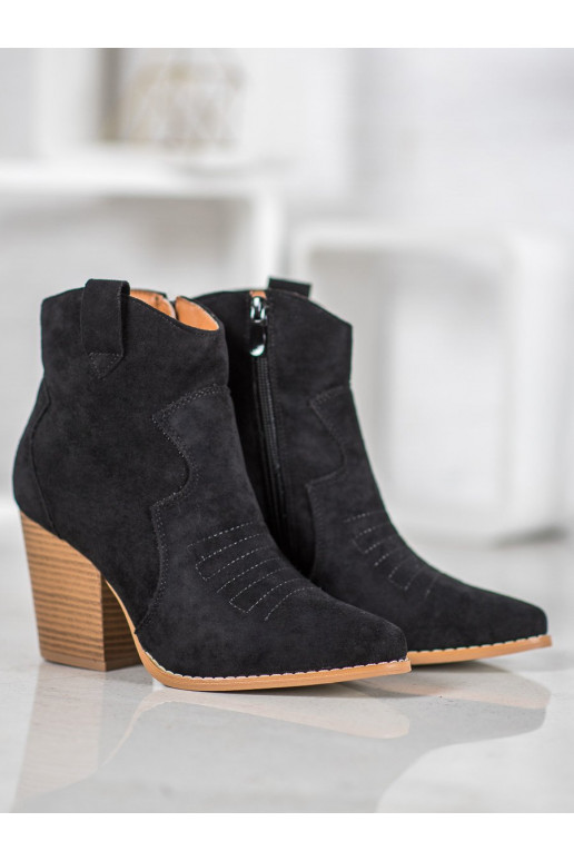 Kaubojiško stiliaus aulinukai su kulniukais