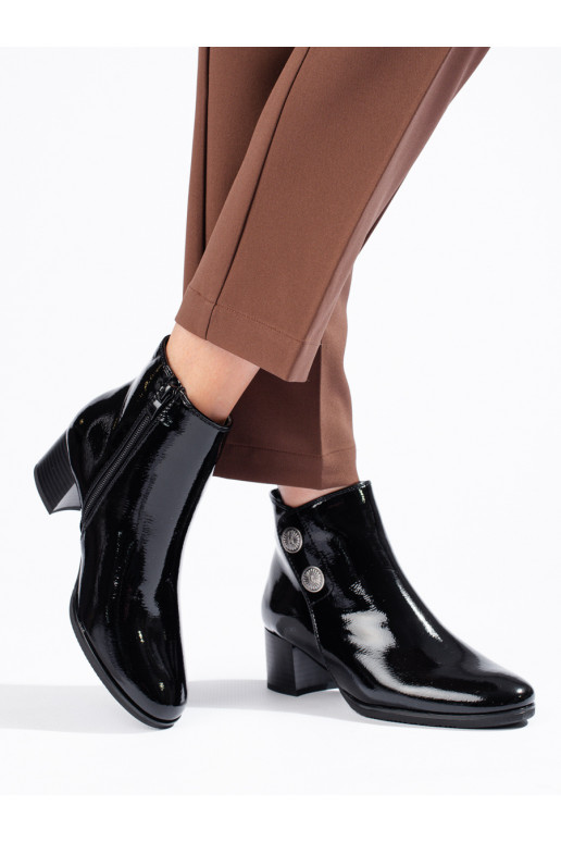  Lakuoti batai  ant kulno