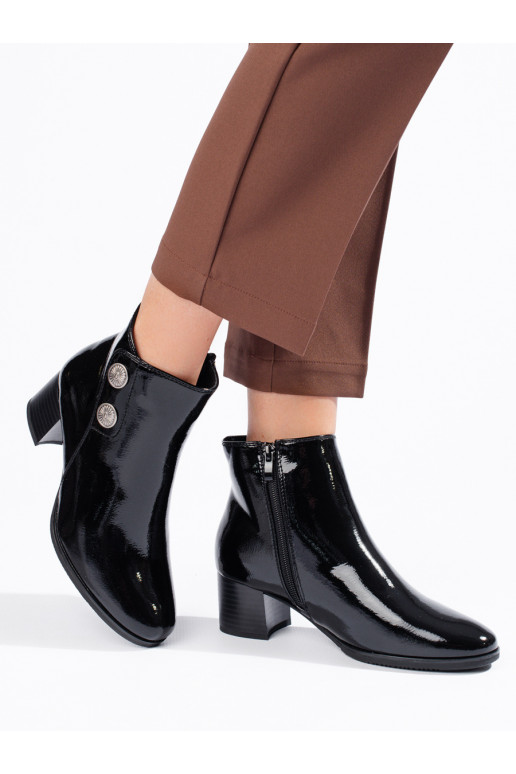  Lakuoti batai  ant kulno