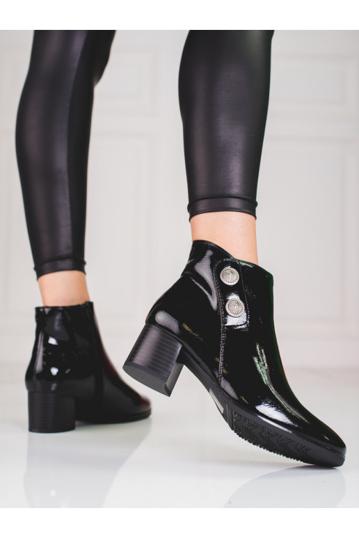  Lakuoti batai  ant kulno