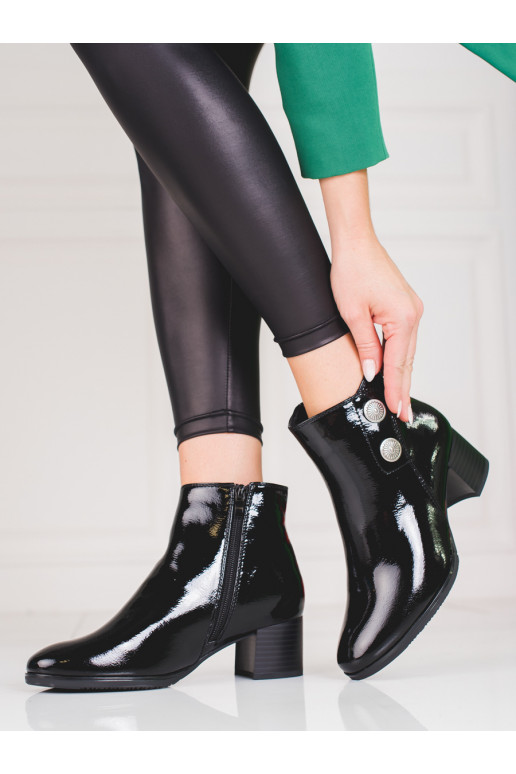  Lakuoti batai  ant kulno