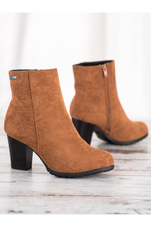 Rudos spalvos aulinukai su kulniukais