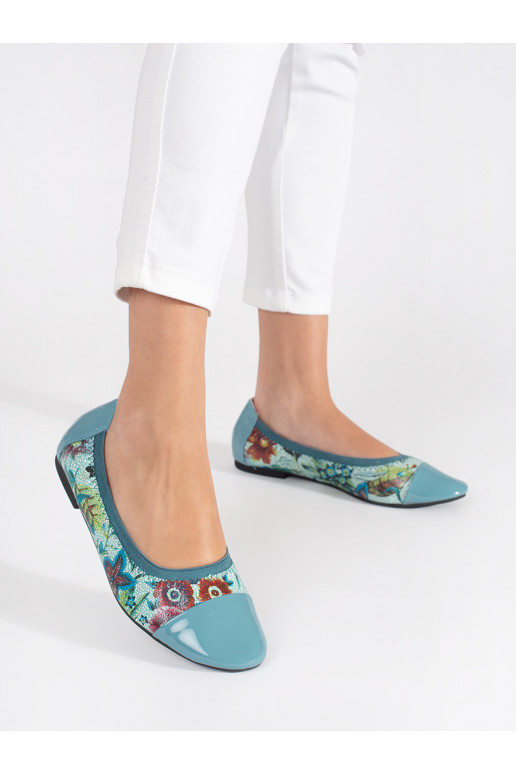 Balerinos kwiatowy wzór z lakierowanym noskiem Balerinos kwiatowy wzór z lakierowanym noskiem
