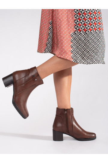 rudos spalvos batai  Sergio Leone 2