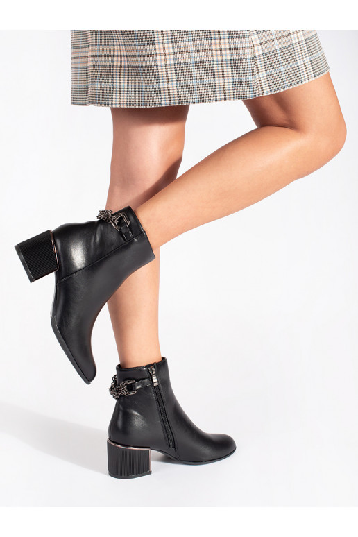 Juodos spalvos moteriški batai 