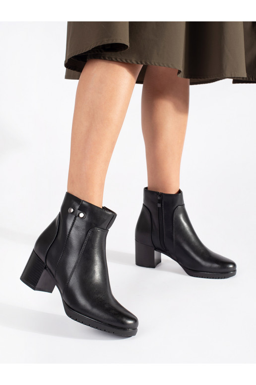 Juodos spalvos batai  Sergio Leone