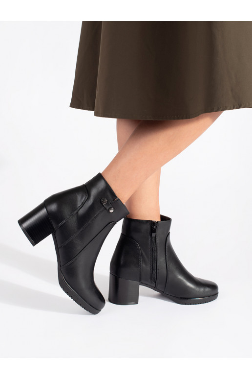 Juodos spalvos batai  Sergio Leone