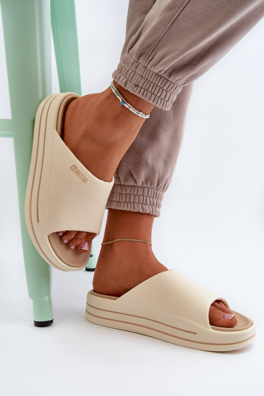 Moteriškos šlepetės su platforma Big Star NN274A034 smėlio spalvos