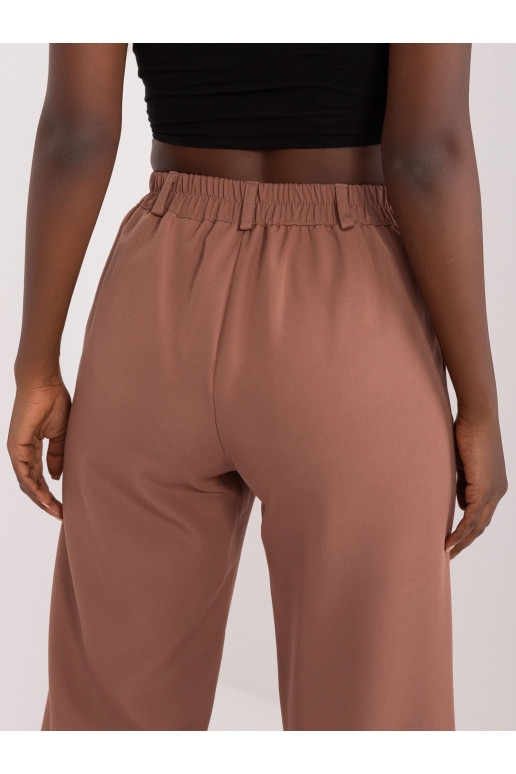 Kelnės rudos spalvos