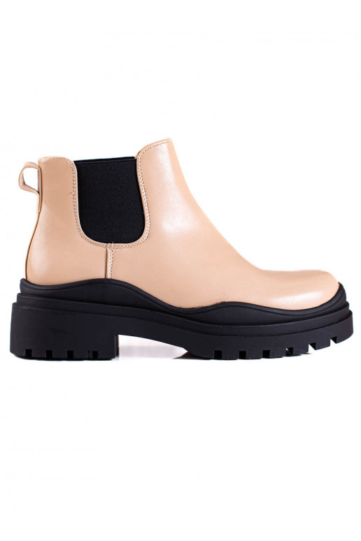 Juodos spalvos moteriški batai  su platforma