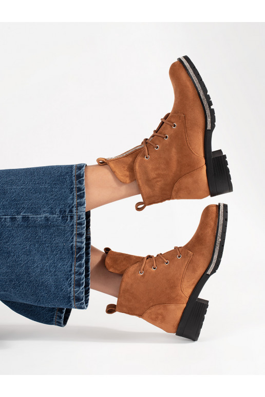 rudos spalvos batai su raištukais