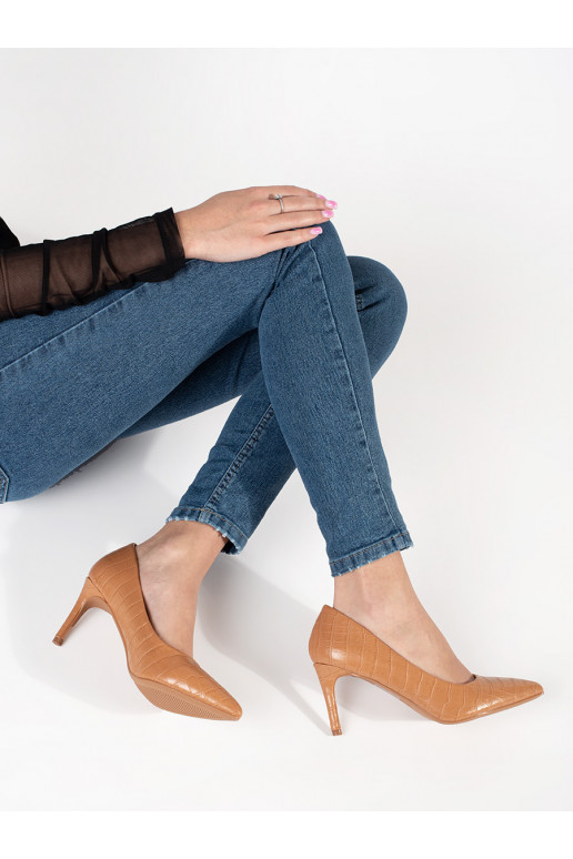 smėlio spalvos aukštakulniai su plonu kulniuku