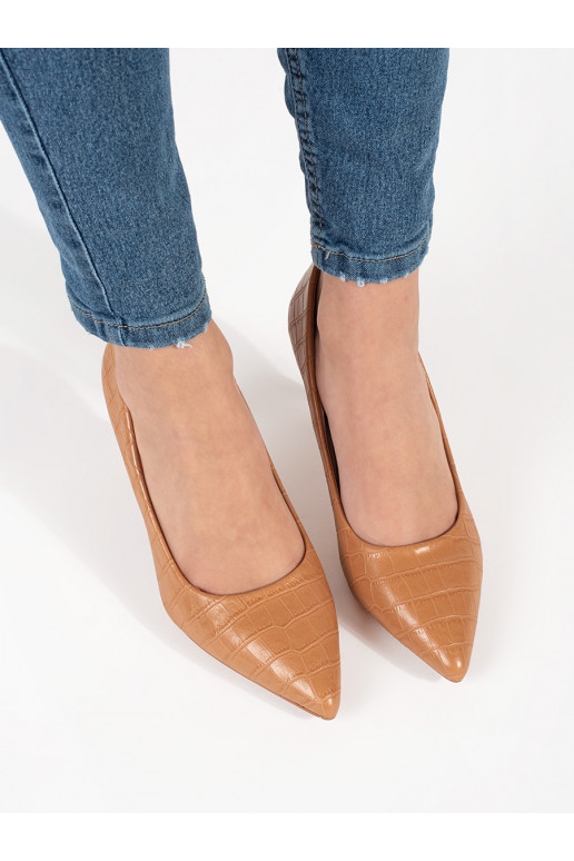 smėlio spalvos aukštakulniai su plonu kulniuku